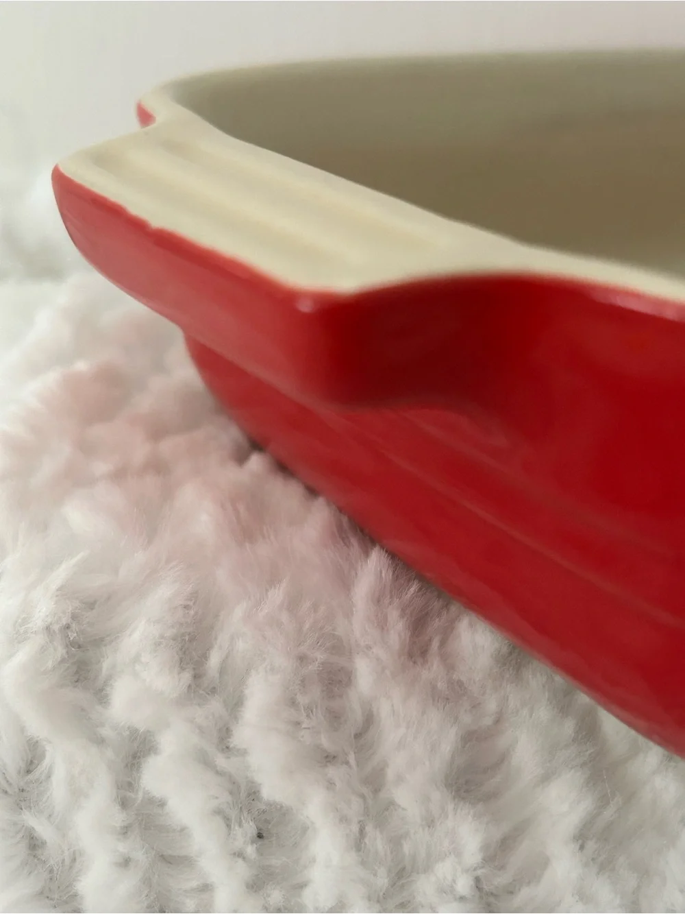 Le Creuset Cherry Red Rectangular Stoneware Baking Dish/Cream Interior 7”x5”